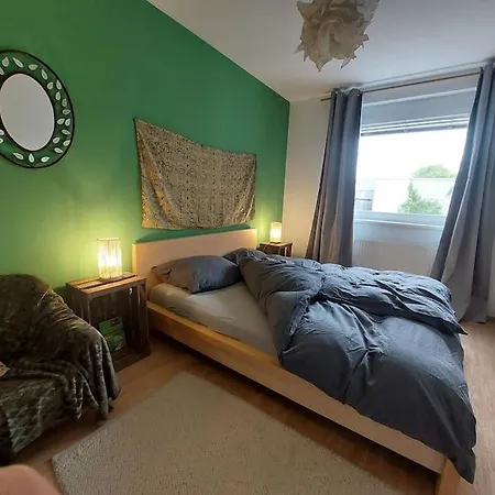 Schoene Helle Mit Whirlpoolbadewanne Apartmán *