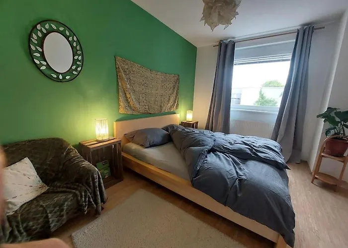 Schoene Helle Mit Whirlpoolbadewanne Apartman *